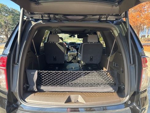 Used 2024 Chevrolet Tahoe LT w/ Luxury Package image 8