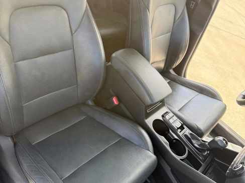 Used 2019 Hyundai Tucson Ultimate w/ Cargo Package image 15