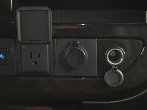 New 2025 GMC Savana 2500 Extended w/ Driver Convenience Package image 22