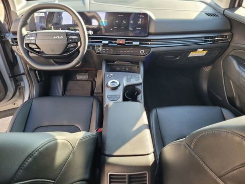 New 2026 Kia Sportage EX image 8