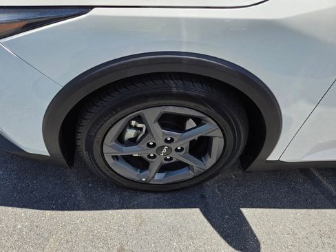 Used 2025 Kia K4 FWD image 2