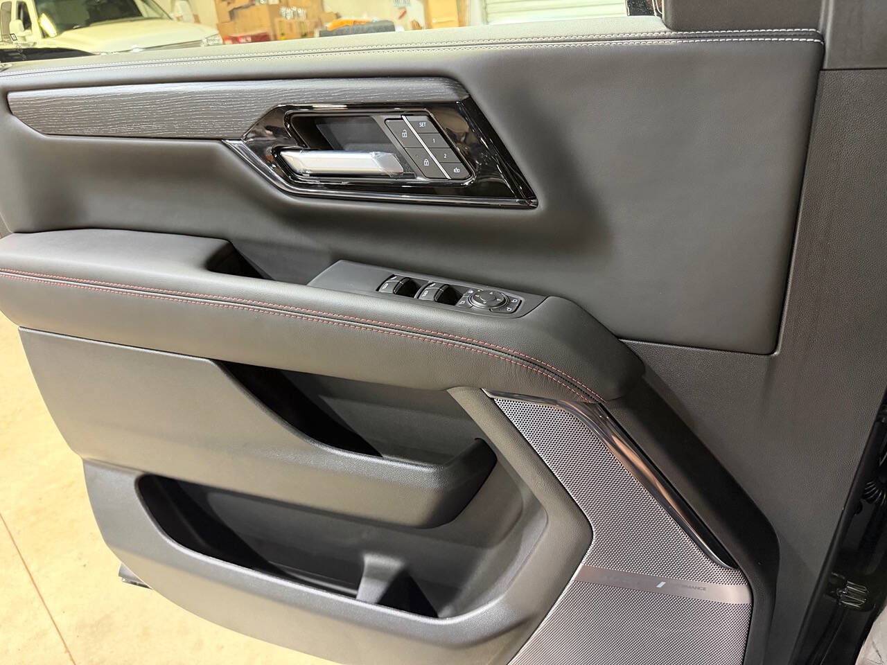 Used 2026 GMC Yukon AT4 Ultimate w/ LPO, Floor Liner Package AWD/4WD image 56