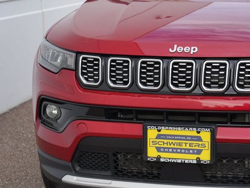 Used 2025 Jeep Compass Limited AWD/4WD image 9