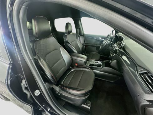 Used 2025 Ford Escape ST-Line FWD image 31