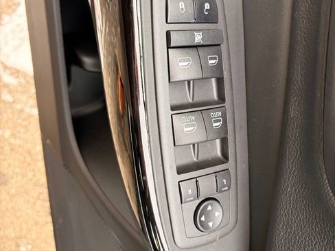 Used 2023 Jeep Cherokee Altitude Lux image 17