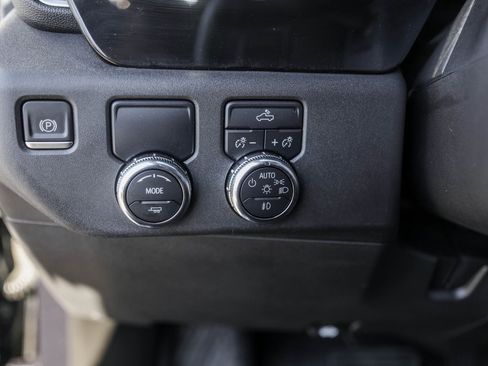 Used 2023 GMC Sierra 1500 Elevation image 18