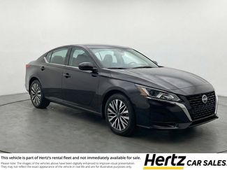 Used 2025 Nissan Altima 2.5 SV video 1