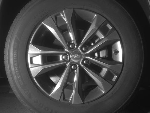 Used 2025 Chevrolet Equinox LT FWD image 13