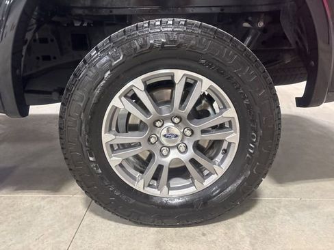 Used 2020 Ford F150 Lariat image 26