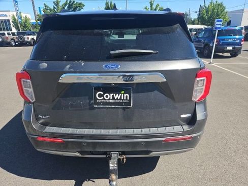 Used 2020 Ford Explorer XLT w/ Equipment Group 202A AWD/4WD image 4