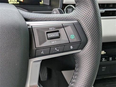 New 2025 Mitsubishi Outlander SE image 18