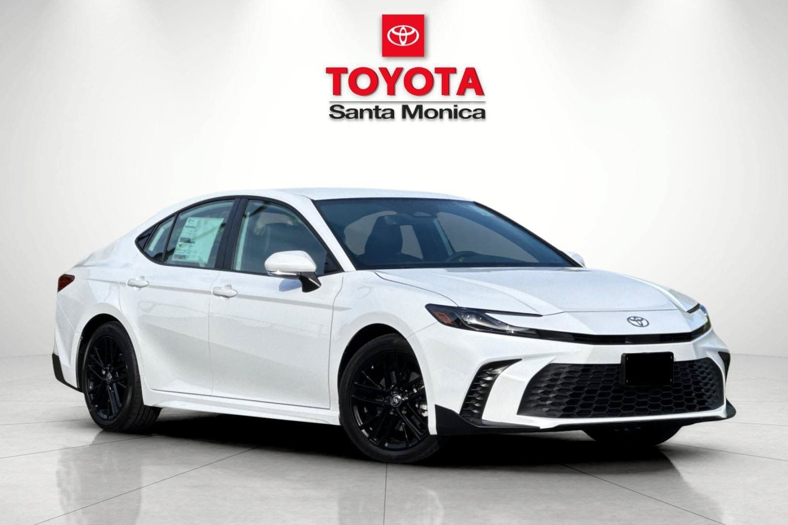 New 2026 Toyota Camry SE FWD image 1