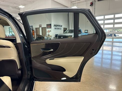 Used 2020 Lexus LS 500 w/ Interior Upgrade Package image 36
