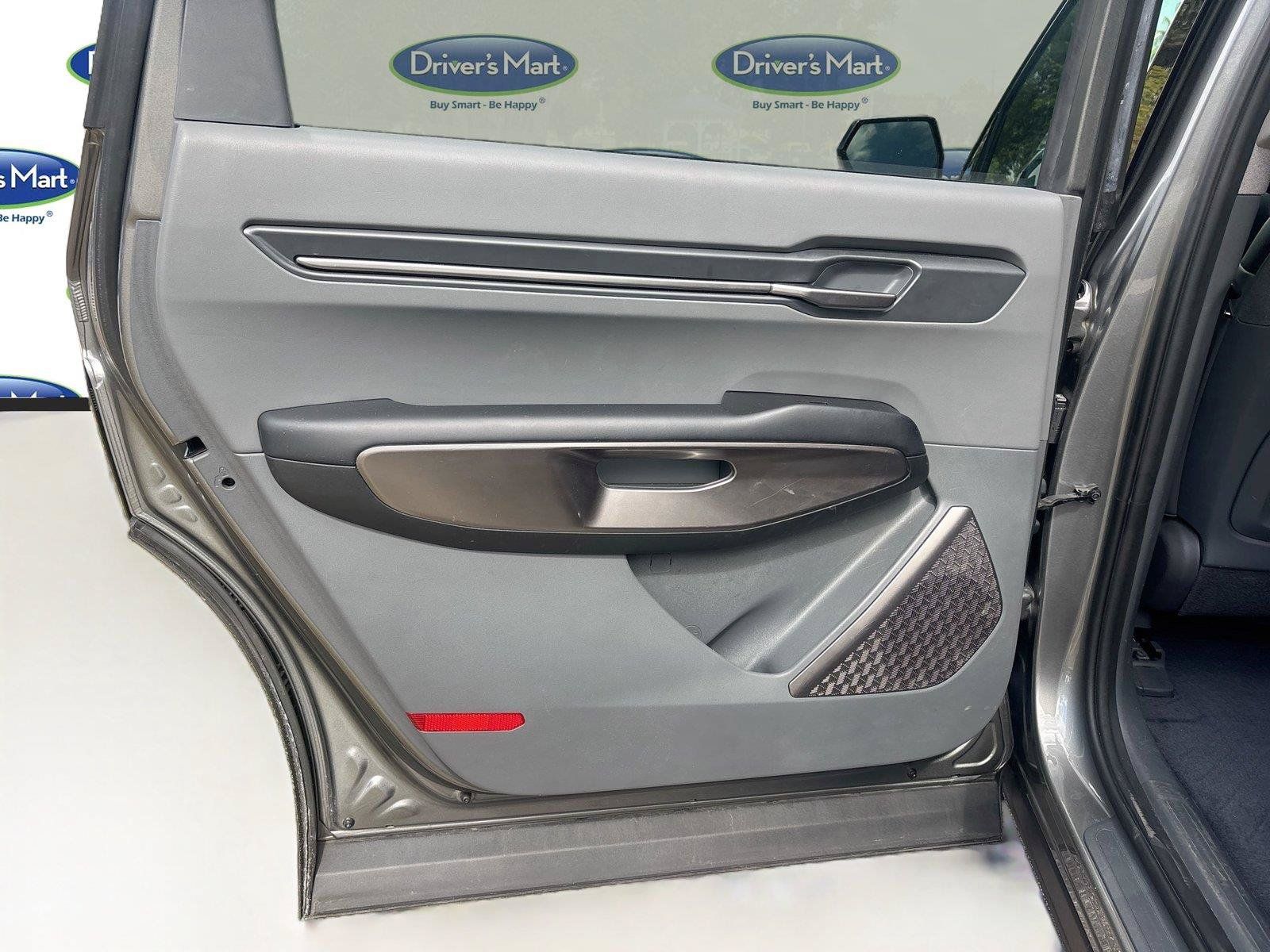 Used 2024 Kia EV9 Light Long Range RWD image 15