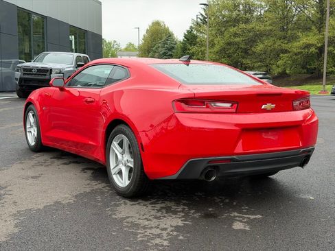 Used 2017 Chevrolet Camaro LT RWD image 4