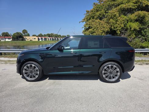 New 2026 Land Rover Range Rover Sport Dynamic SE AWD/4WD image 7