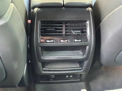 Used 2024 BMW X5 xDrive40i w/ Premium Package AWD/4WD image 24