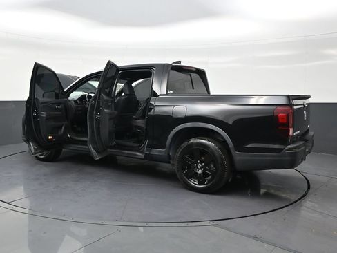 Used 2018 Honda Ridgeline Black Edition image 32