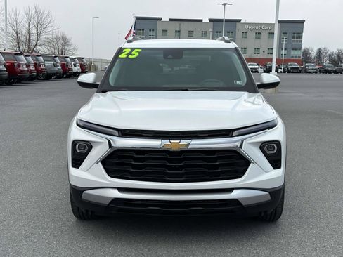 New 2025 Chevrolet TrailBlazer LT w/ LT Cold Weather Package image 16