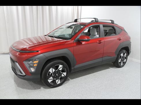 Certified 2024 Hyundai Kona SEL w/ Convenience Package AWD/4WD image 3