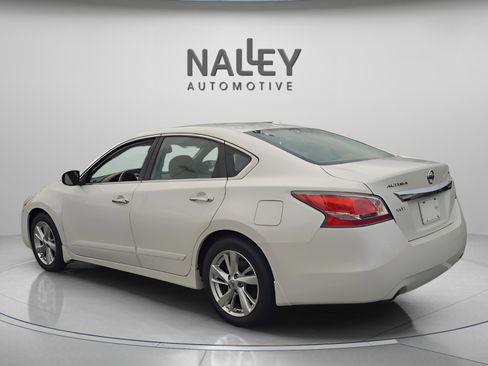 Used 2015 Nissan Altima 2.5 SL w/ Technology Package image 4