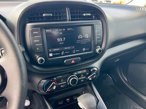 Certified 2024 Kia Soul LX FWD image 17