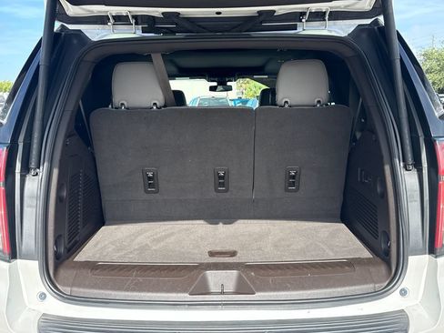 Used 2021 Chevrolet Tahoe LT w/ LT Signature Package RWD image 30