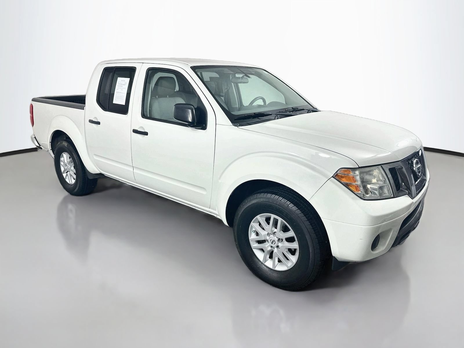 Used 2019 Nissan Frontier SV RWD image 1