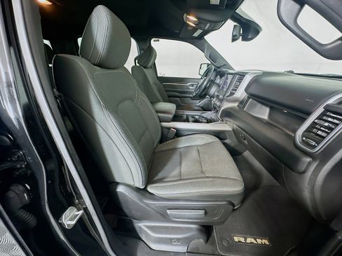 Used 2019 RAM 1500 Big Horn image 31