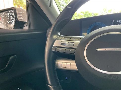 Used 2025 Hyundai Kona SEL AWD/4WD image 8