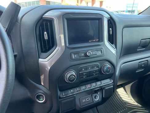 Used 2022 Chevrolet Silverado 1500 Custom RWD image 29