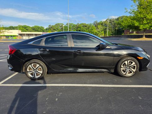 Used 2019 Honda Civic LX image 9