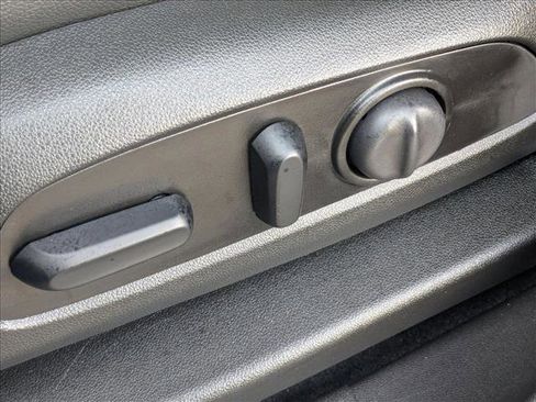 Used 2021 GMC Terrain SLT w/ Infotainment Package II image 25