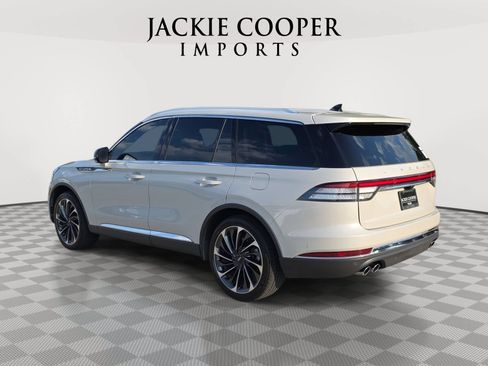 Used 2023 Lincoln Aviator Reserve w/ Equipment Group 201A AWD/4WD image 7