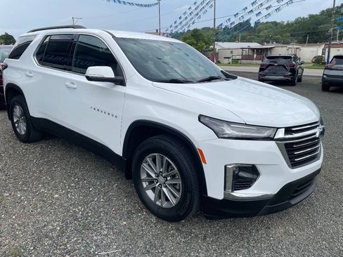 Used 2023 Chevrolet Traverse LT FWD image 9