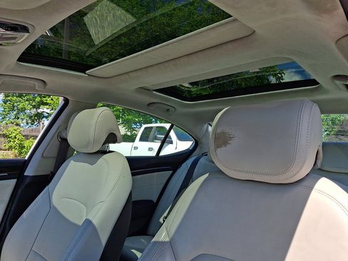 Used 2016 Kia Cadenza Limited FWD image 24