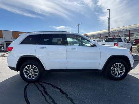 Used 2015 Jeep Grand Cherokee Limited w/ Trailer Tow Group IV AWD/4WD image 5