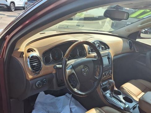 Used 2017 Buick Enclave Leather image 11