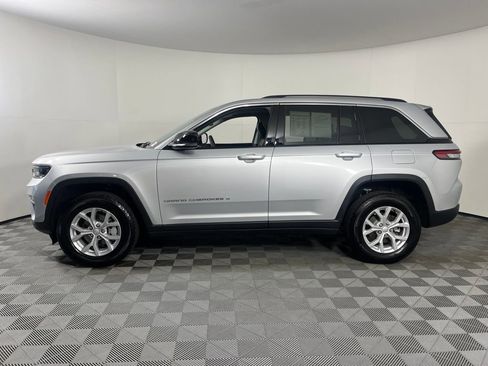 Used 2023 Jeep Grand Cherokee Limited RWD image 15