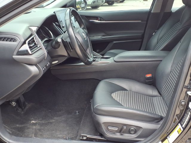 Used 2021 Toyota Camry SE FWD image 12