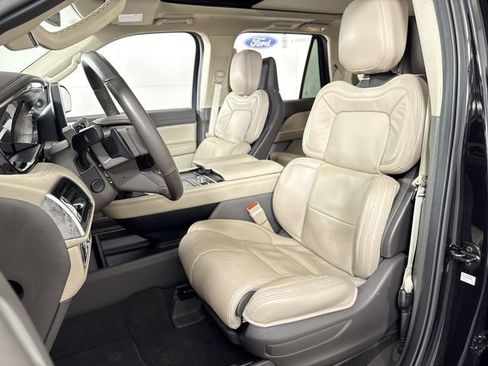 Certified 2023 Lincoln Navigator Reserve AWD/4WD image 15