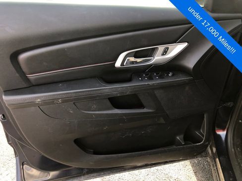 Used 2017 GMC Terrain SLE image 16