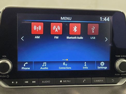 Used 2024 Nissan Sentra SV FWD image 25