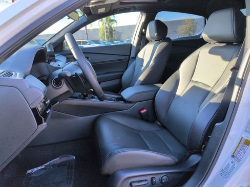 Used 2025 Honda Accord Sport image 16