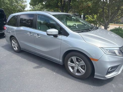 Used 2018 Honda Odyssey EX-L image 2