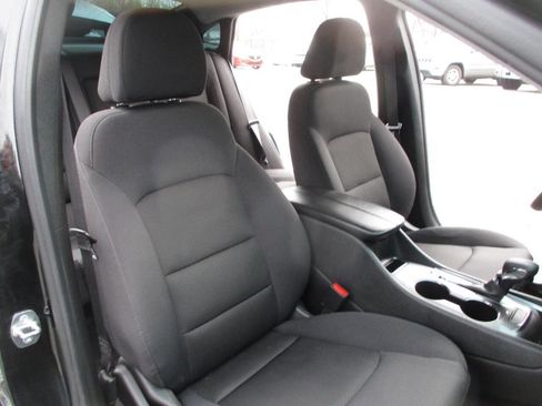 Used 2022 Chevrolet Malibu LT image 23