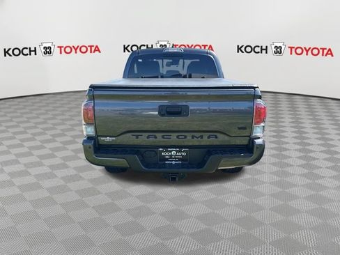 Used 2021 Toyota Tacoma TRD Off-Road w/ Technology Package AWD/4WD image 7