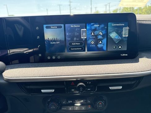 New 2026 Nissan Kicks SV w/ SV Premium Package AWD/4WD image 19