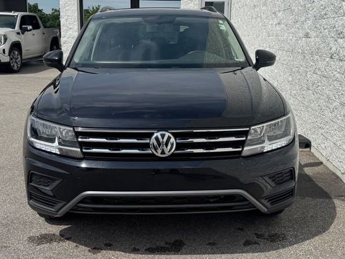 Used 2021 Volkswagen Tiguan SE w/ Panoramic Sunroof Package AWD/4WD image 4