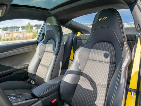 Certified 2019 Porsche 911 Carrera T RWD image 5